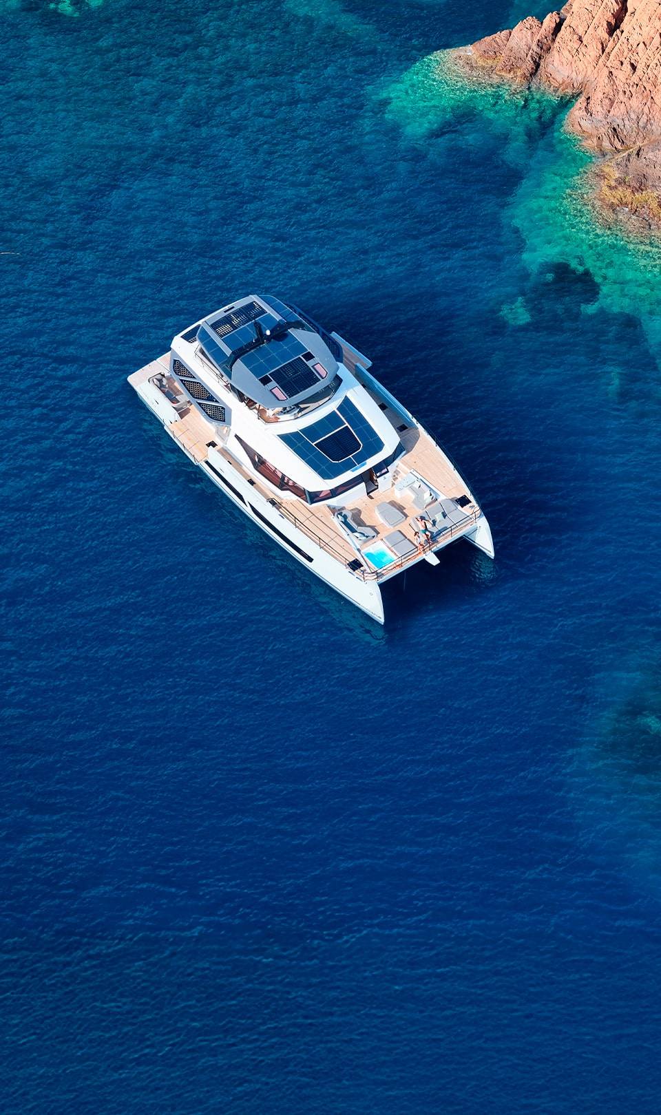 *Motor yacht* catamarans