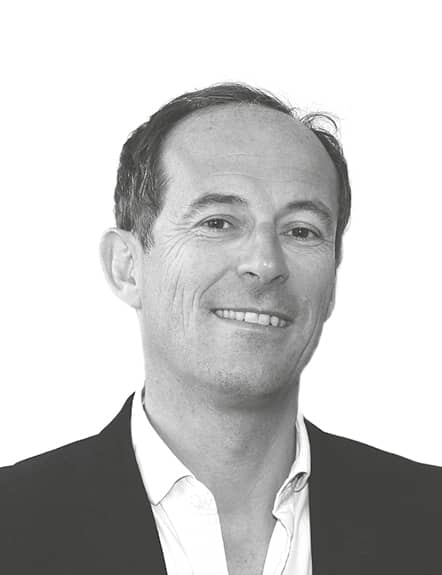 fountaine-pajot-managing-team-steven-guedeu